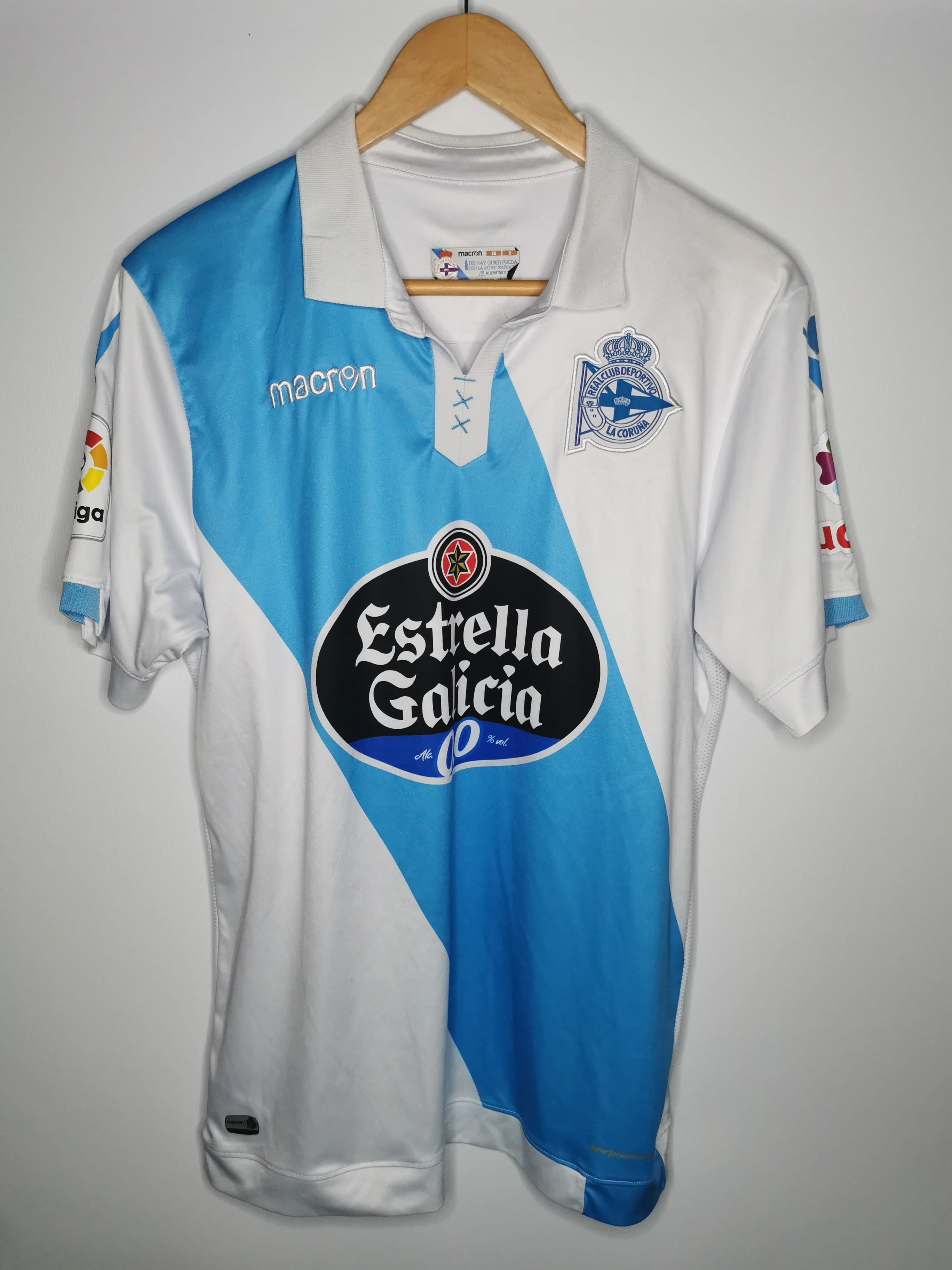 Deportivo La Coruna 2017 Away