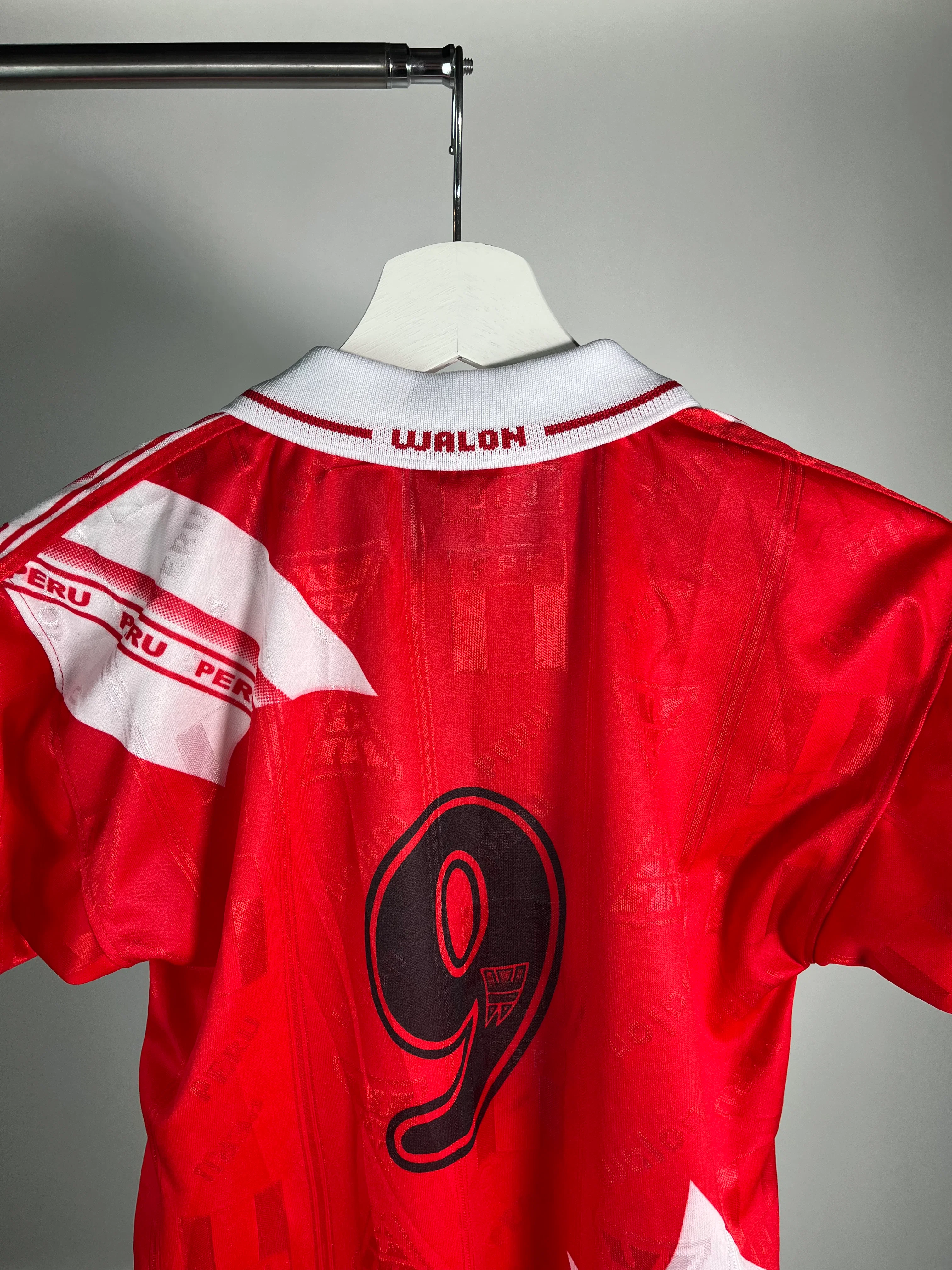 Peru 2000-02 Away