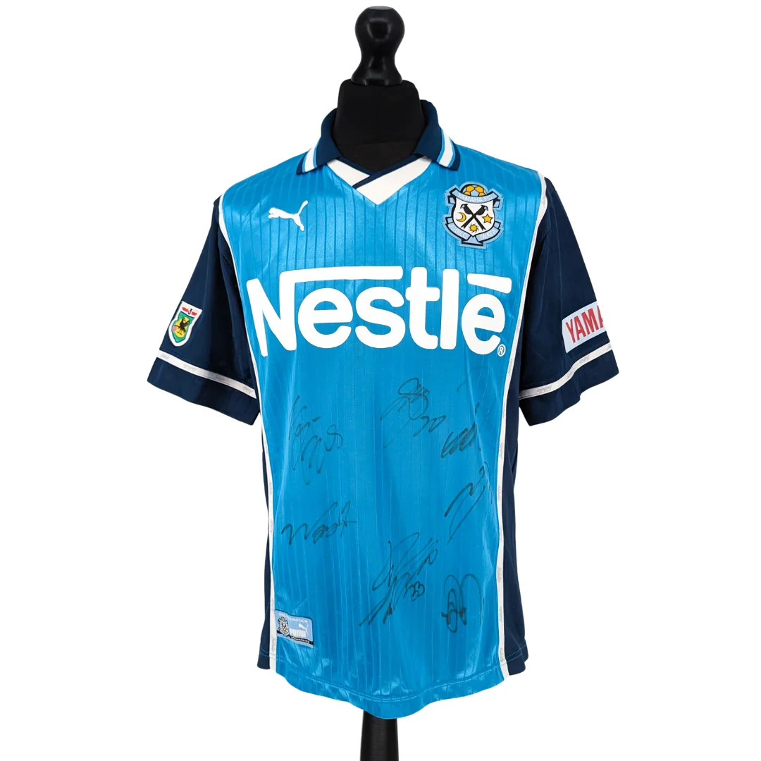 Jubilo Iwata 2000-01 Home