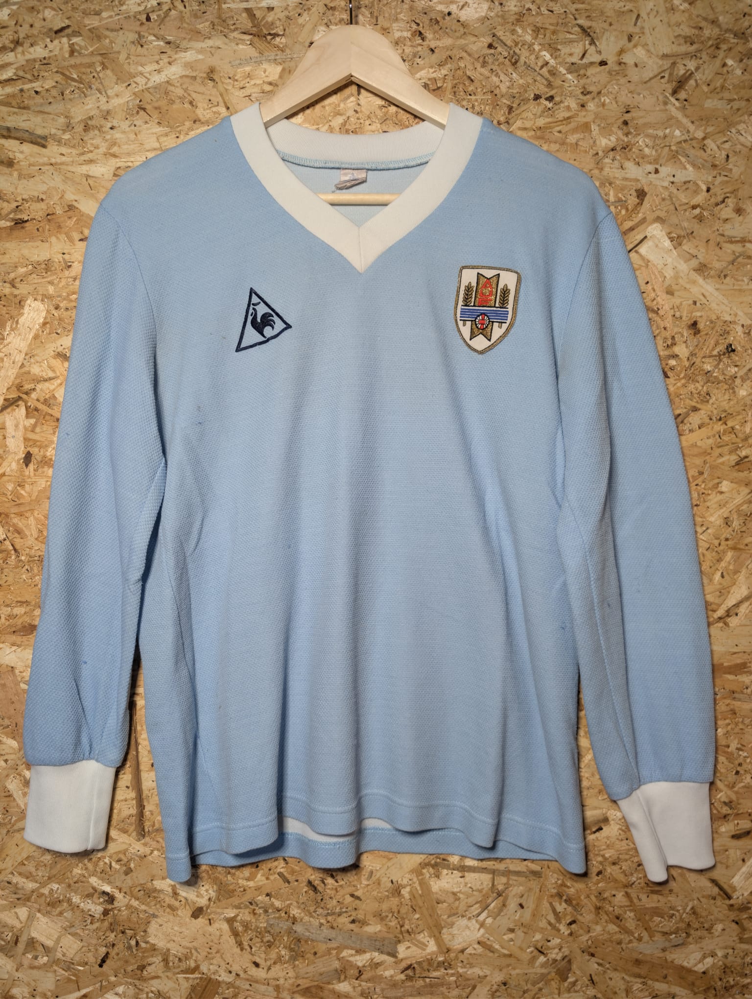 Uruguay 1986 Home