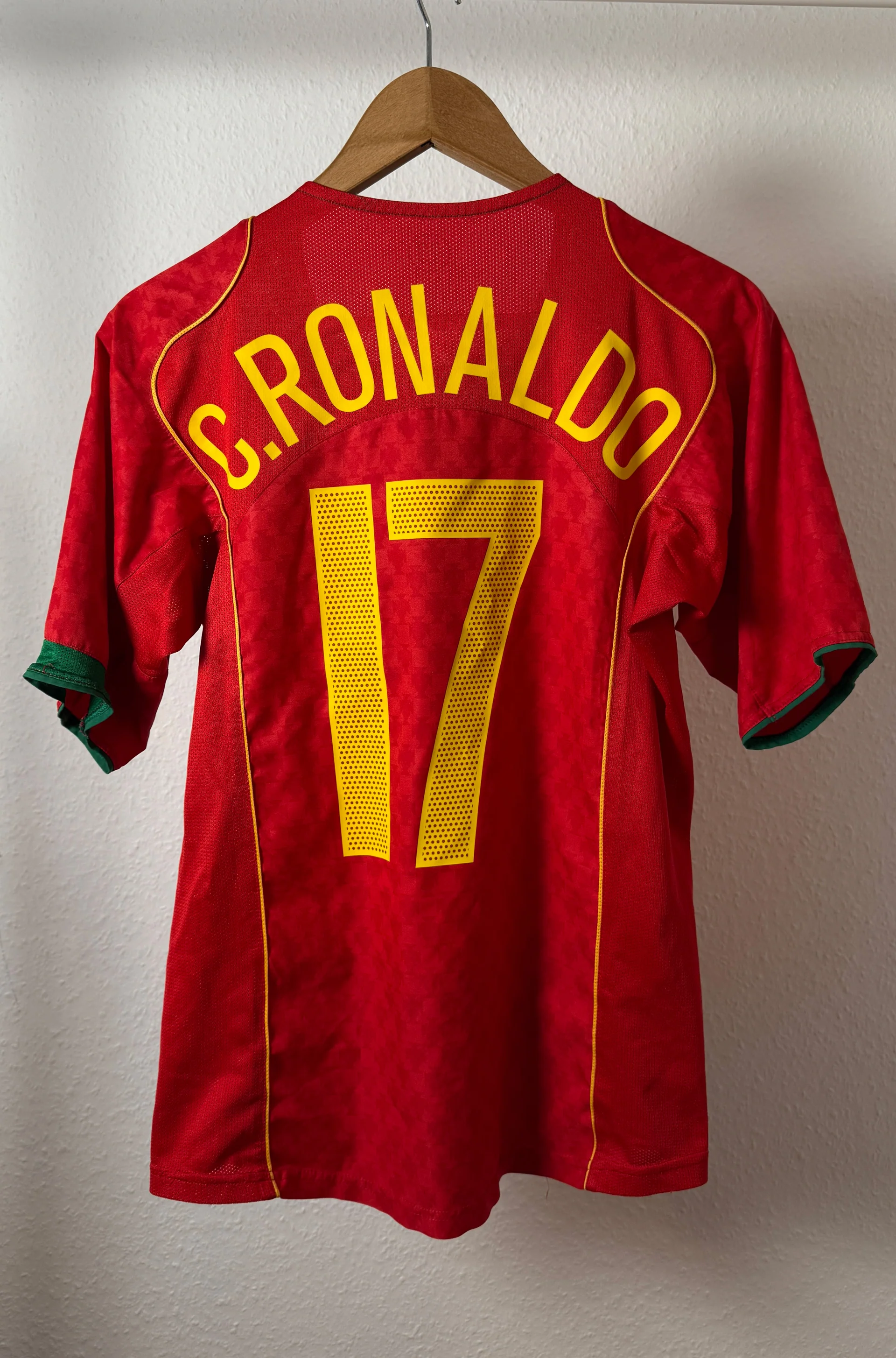 Portugal 2004 Home