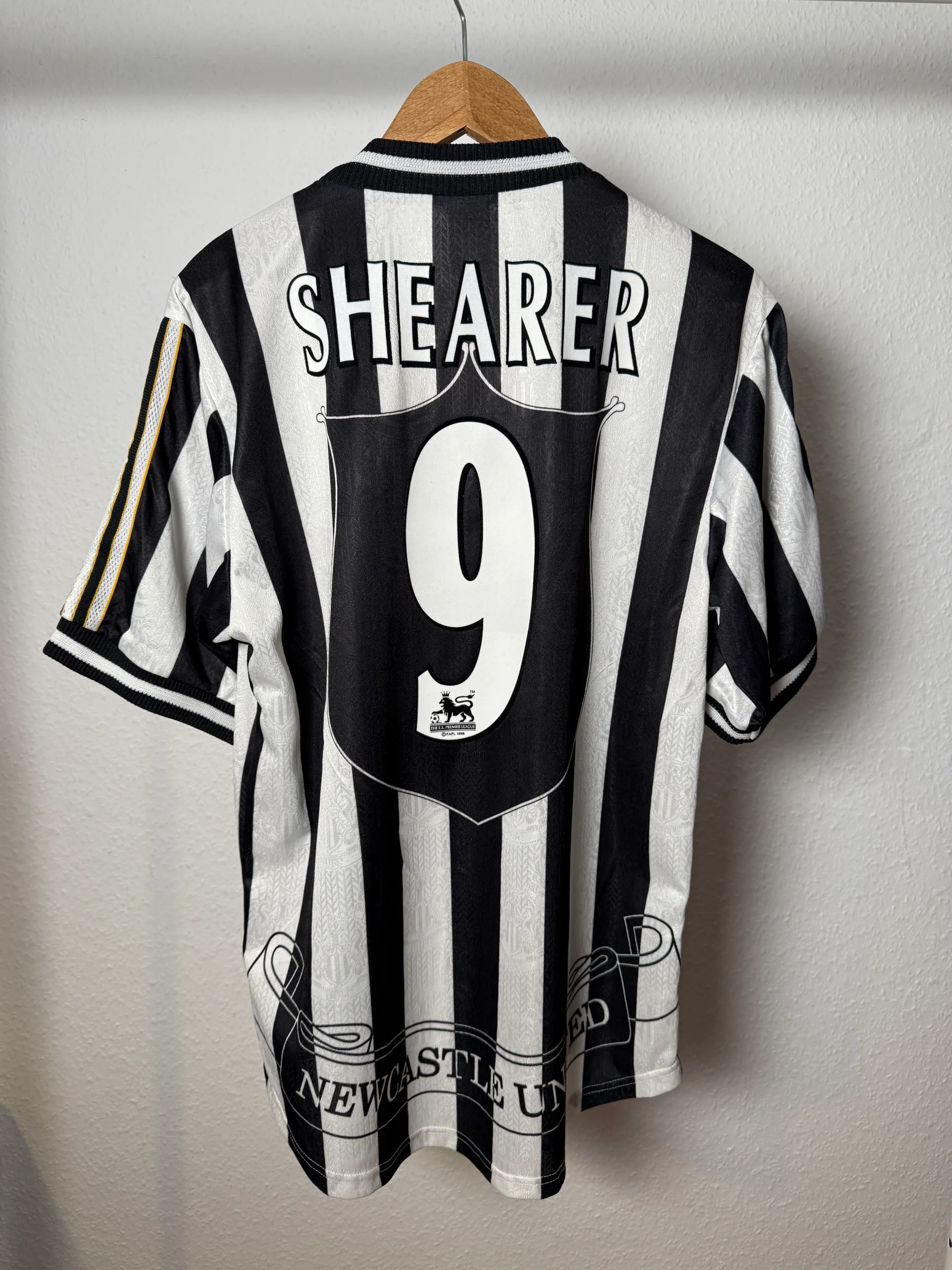 Newcastle United 1998-99 Home