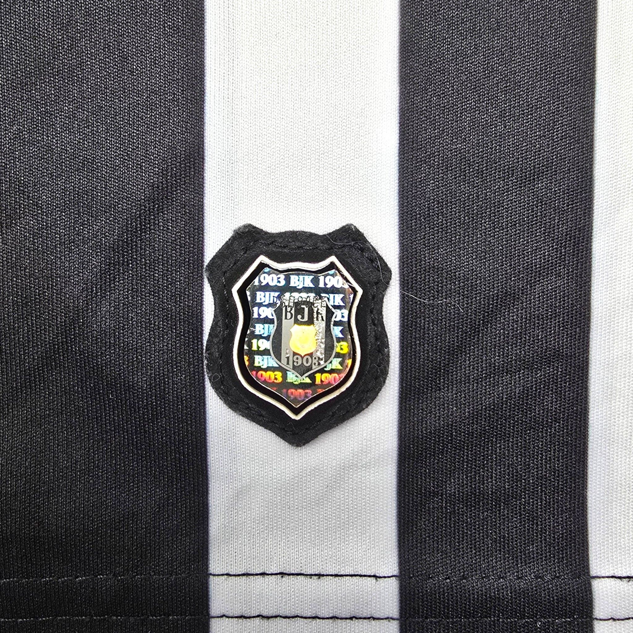 Besiktas 2017-18 Away