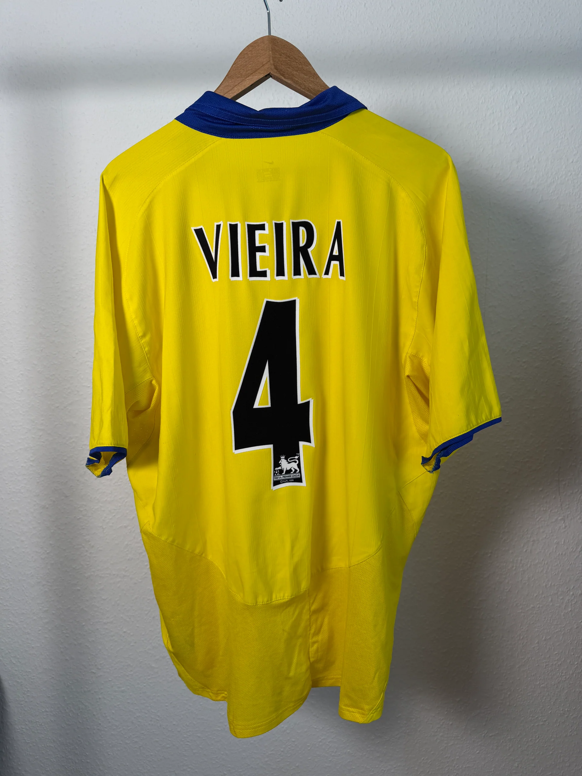 Arsenal 2003-04 Third