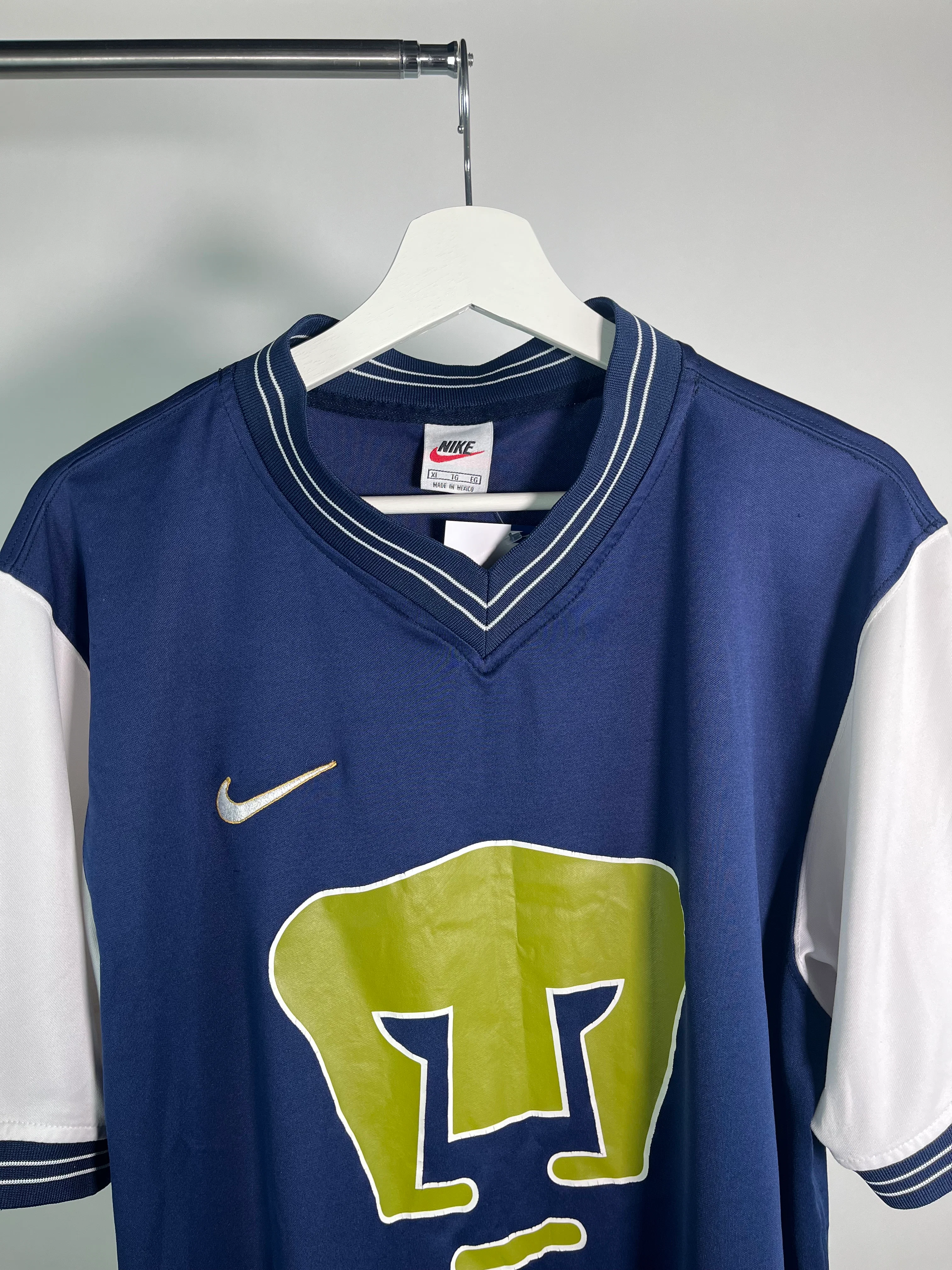 Pumas 1998-99 Away