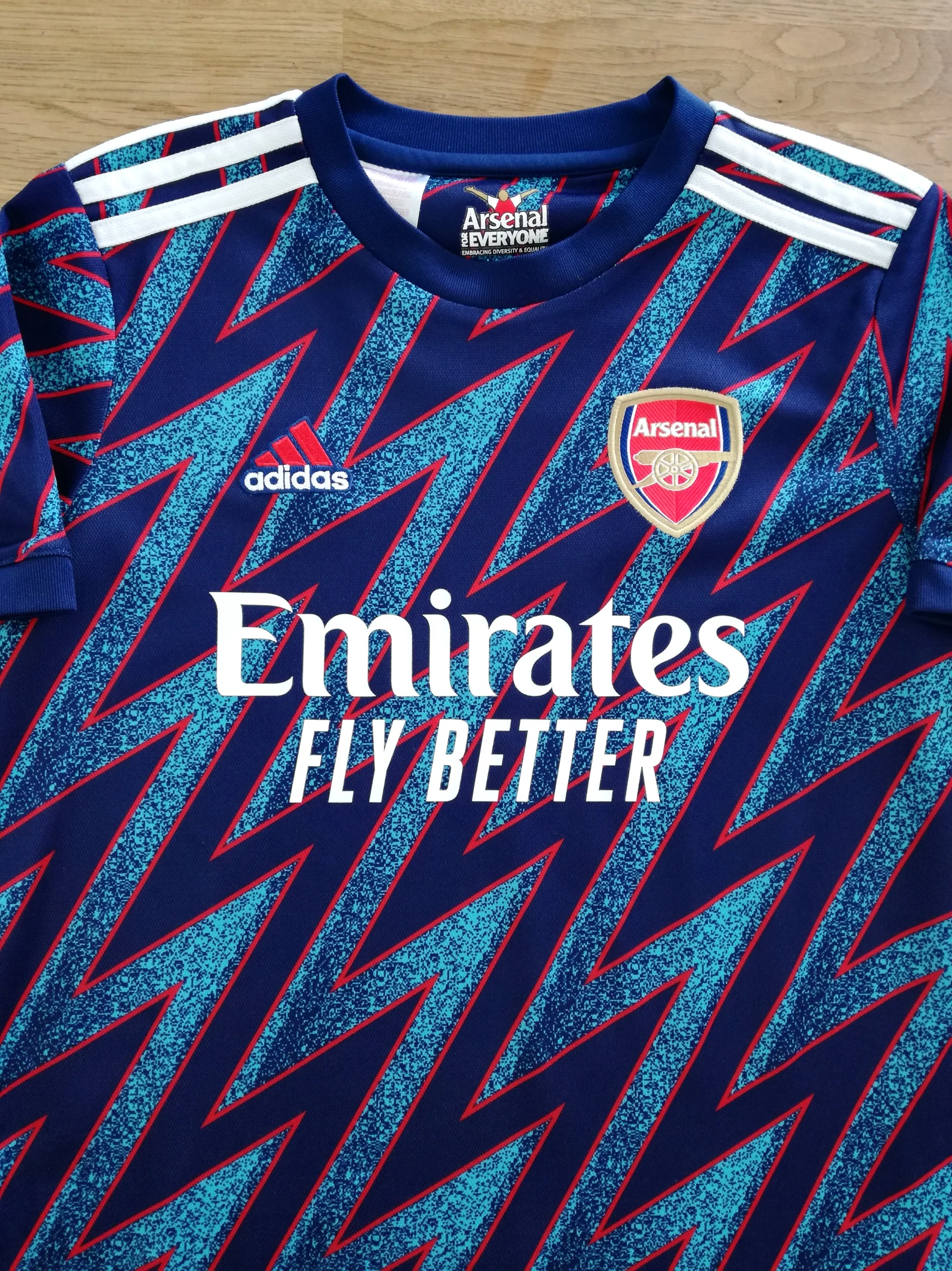 Arsenal 2021-22 Third