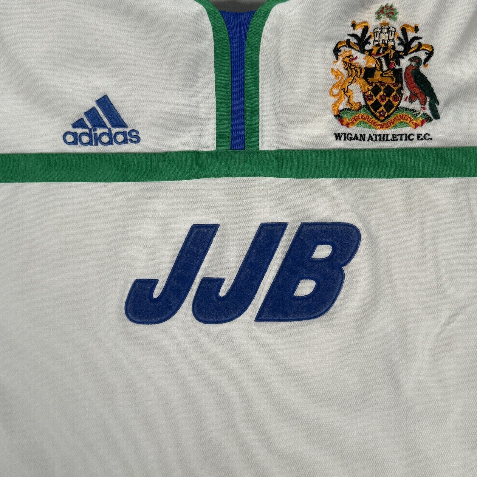 Wigan 2000-01 Away