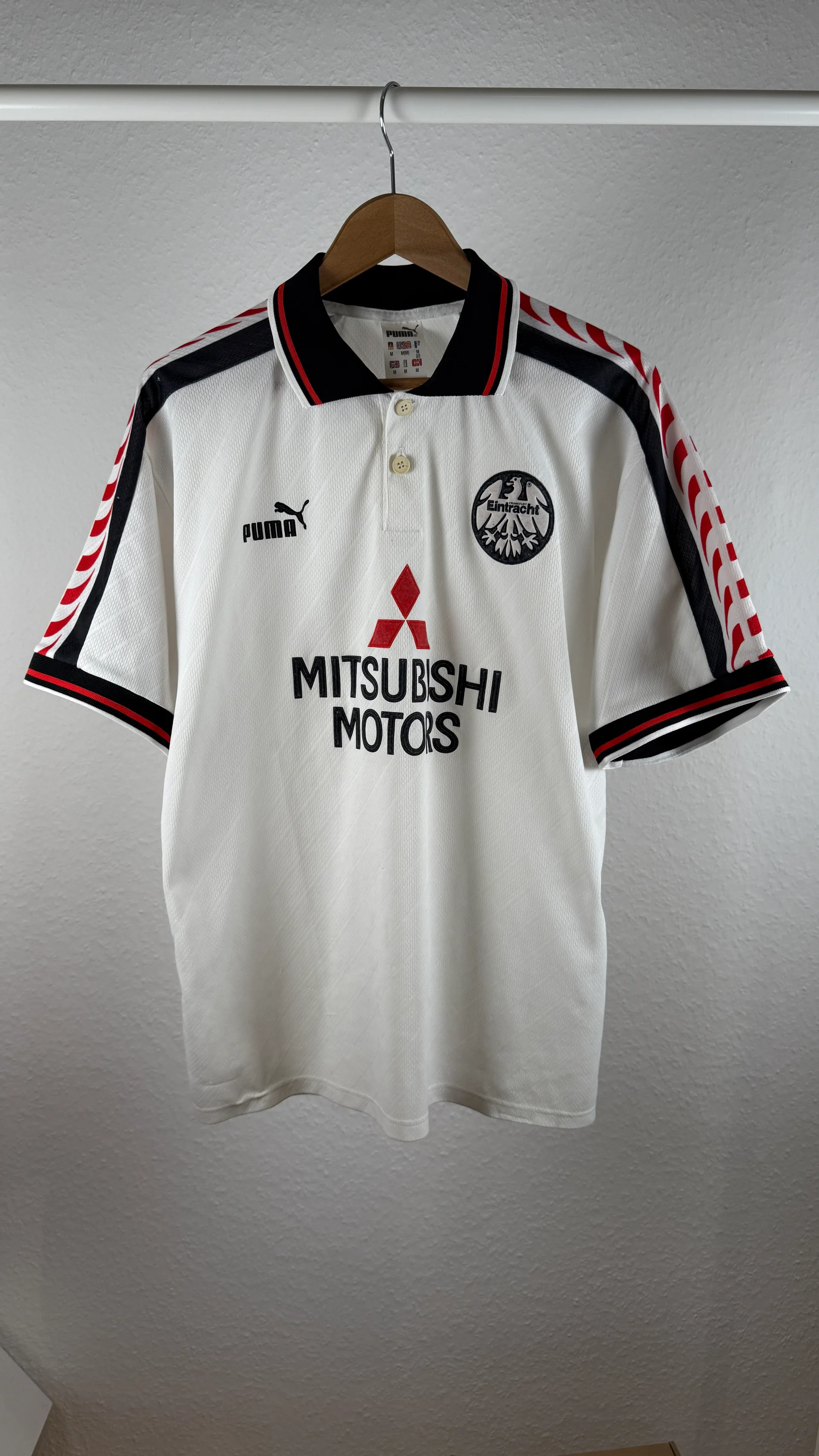 Eintracht Frankfurt 1996-97 Away