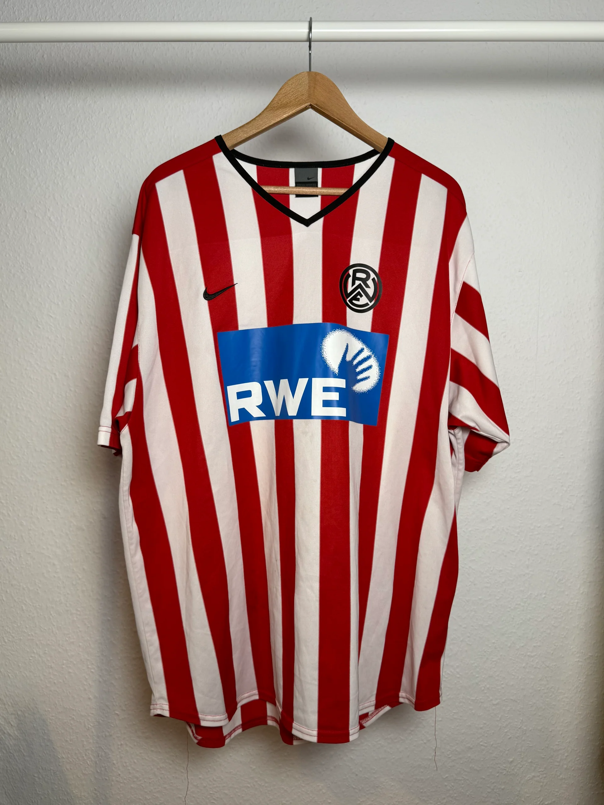 Rot Weiss Essen 2002 Home