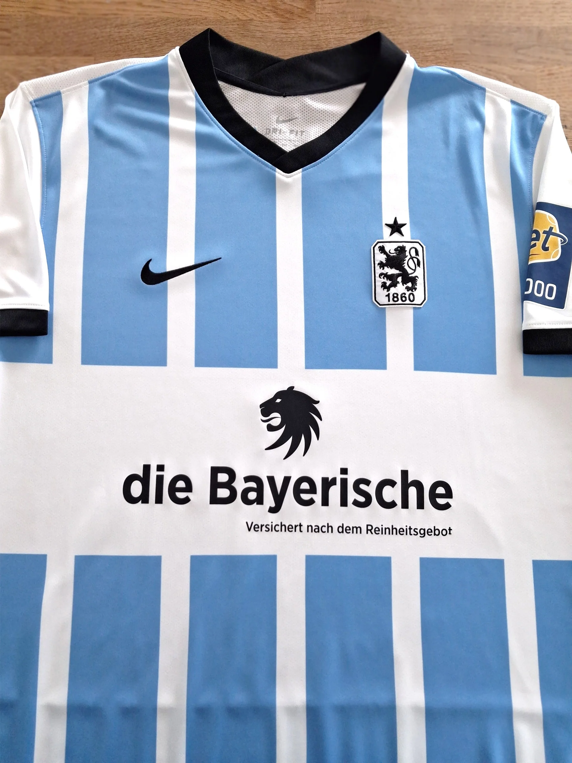 1860 Munich 2021-22 Home