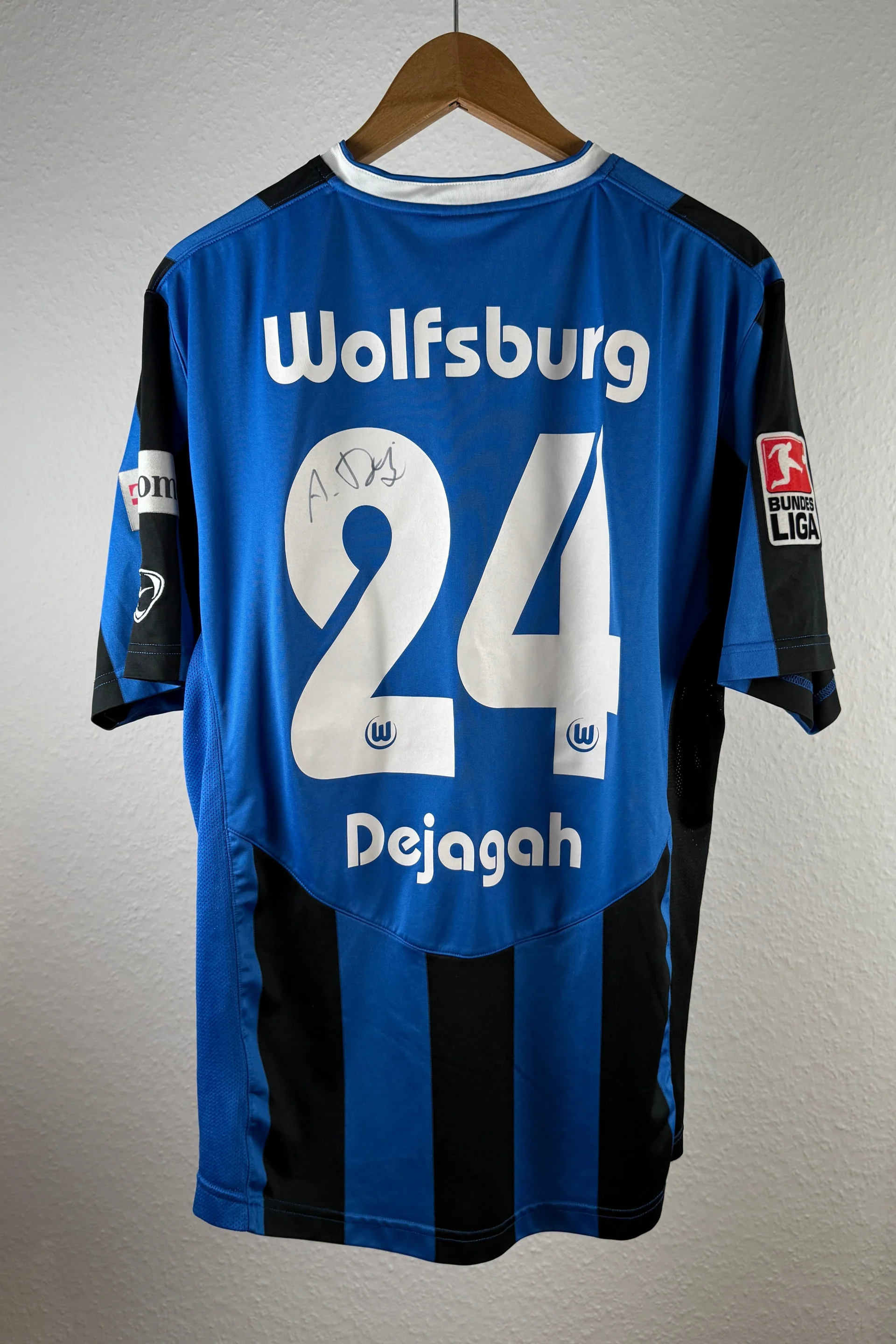 Wolfsburg 2006-07 Away