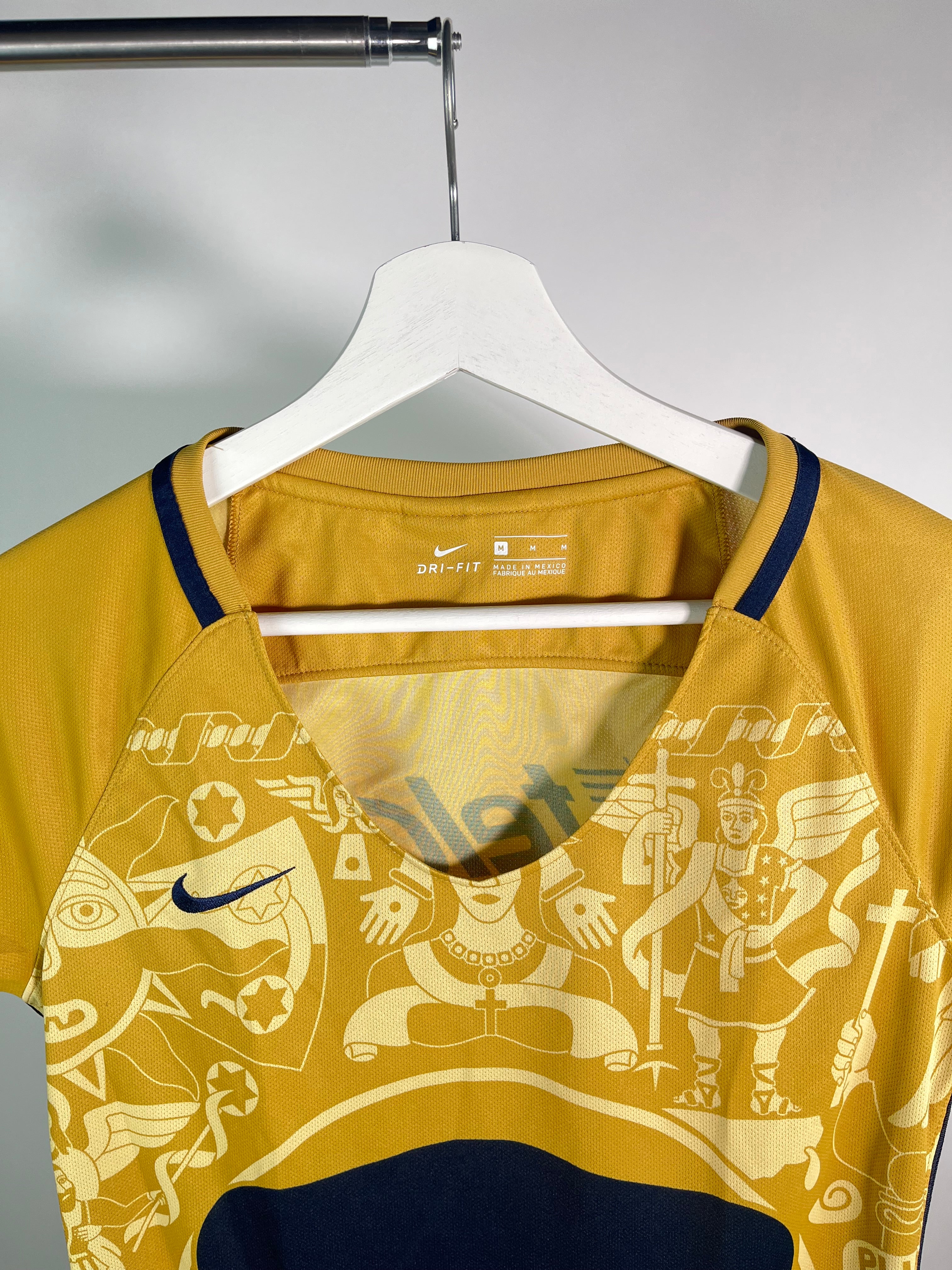 Pumas 2016-17 Home