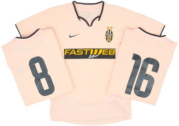 Juventus 2003-04 Away