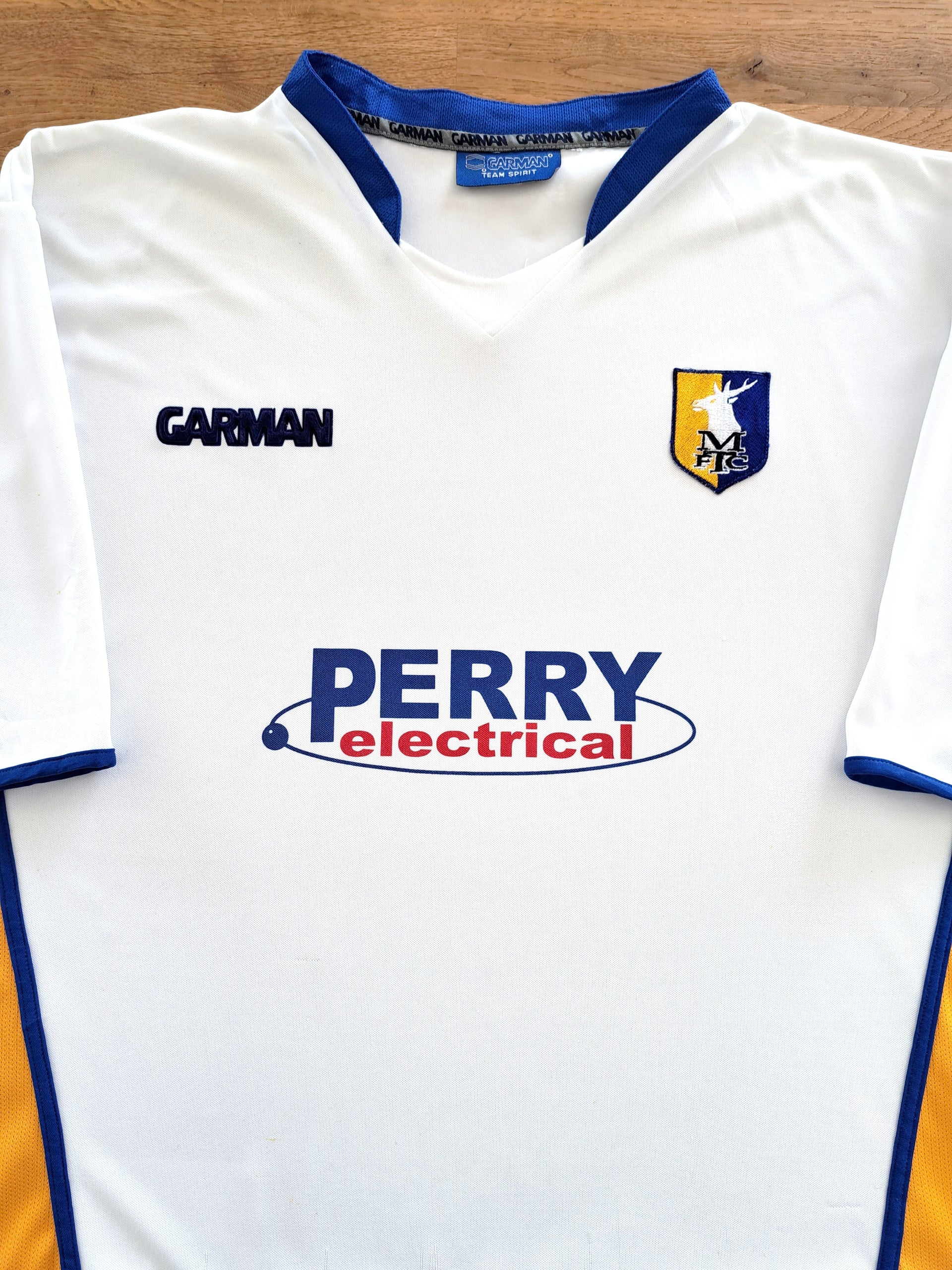 Mansfield 2005-06 Away