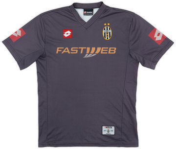 Juventus 2001-02 Away