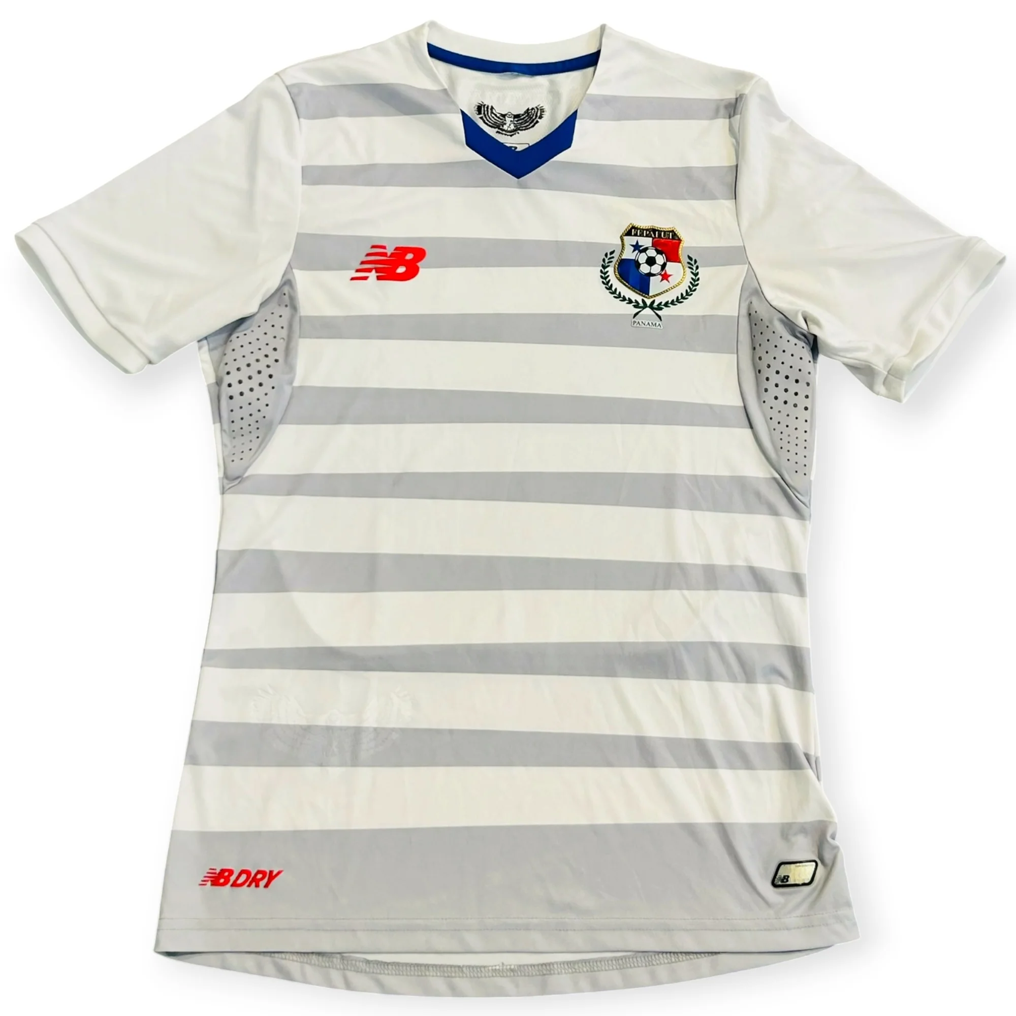 Panama 2015-16 Away