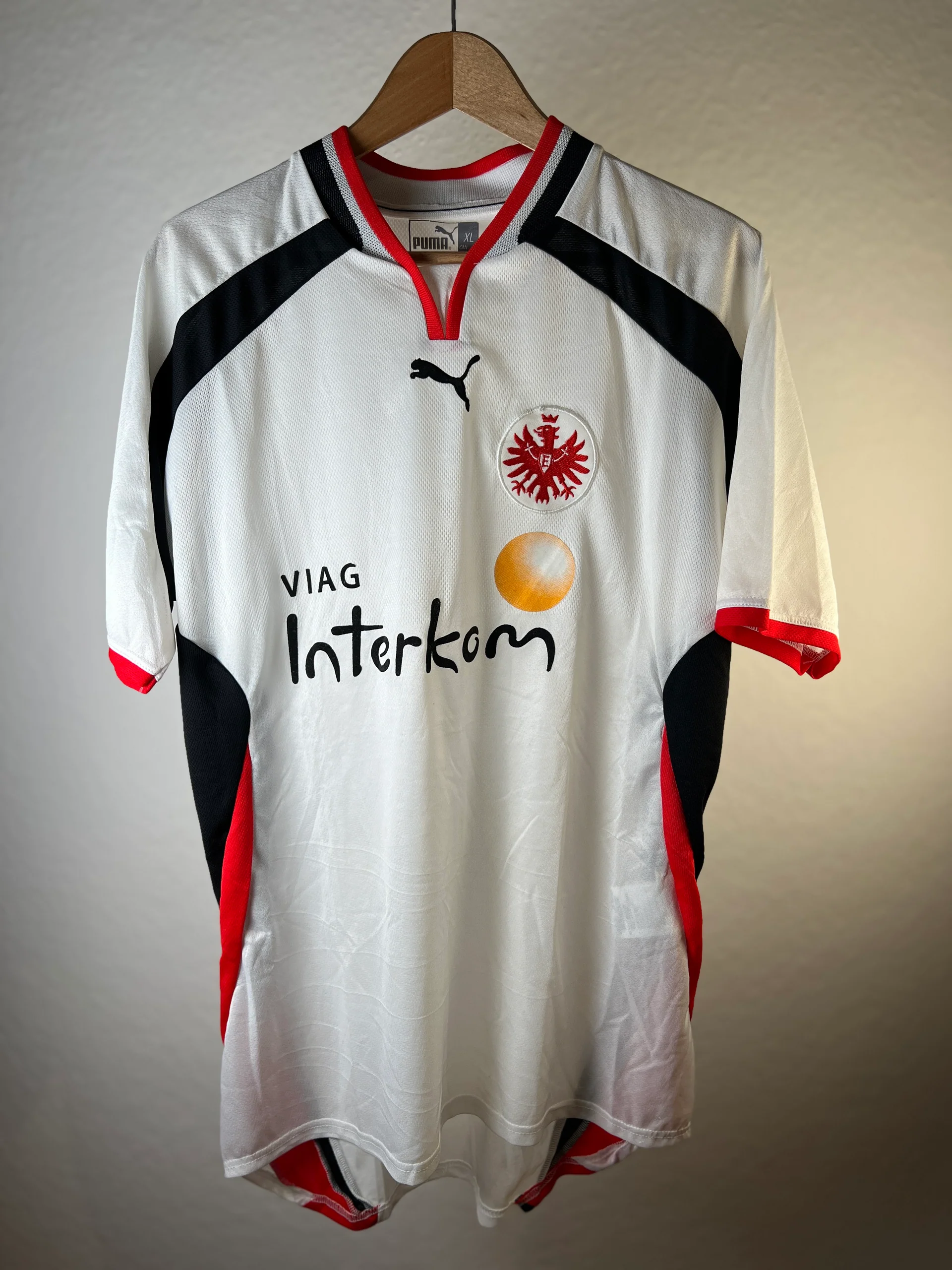 Eintracht Frankfurt 2000-01 Away