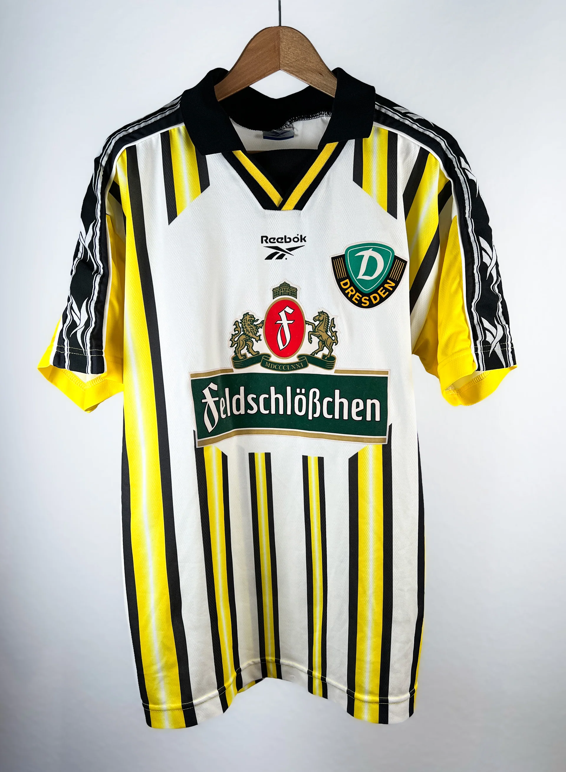 Dynamo Dresden 1999-00 Home