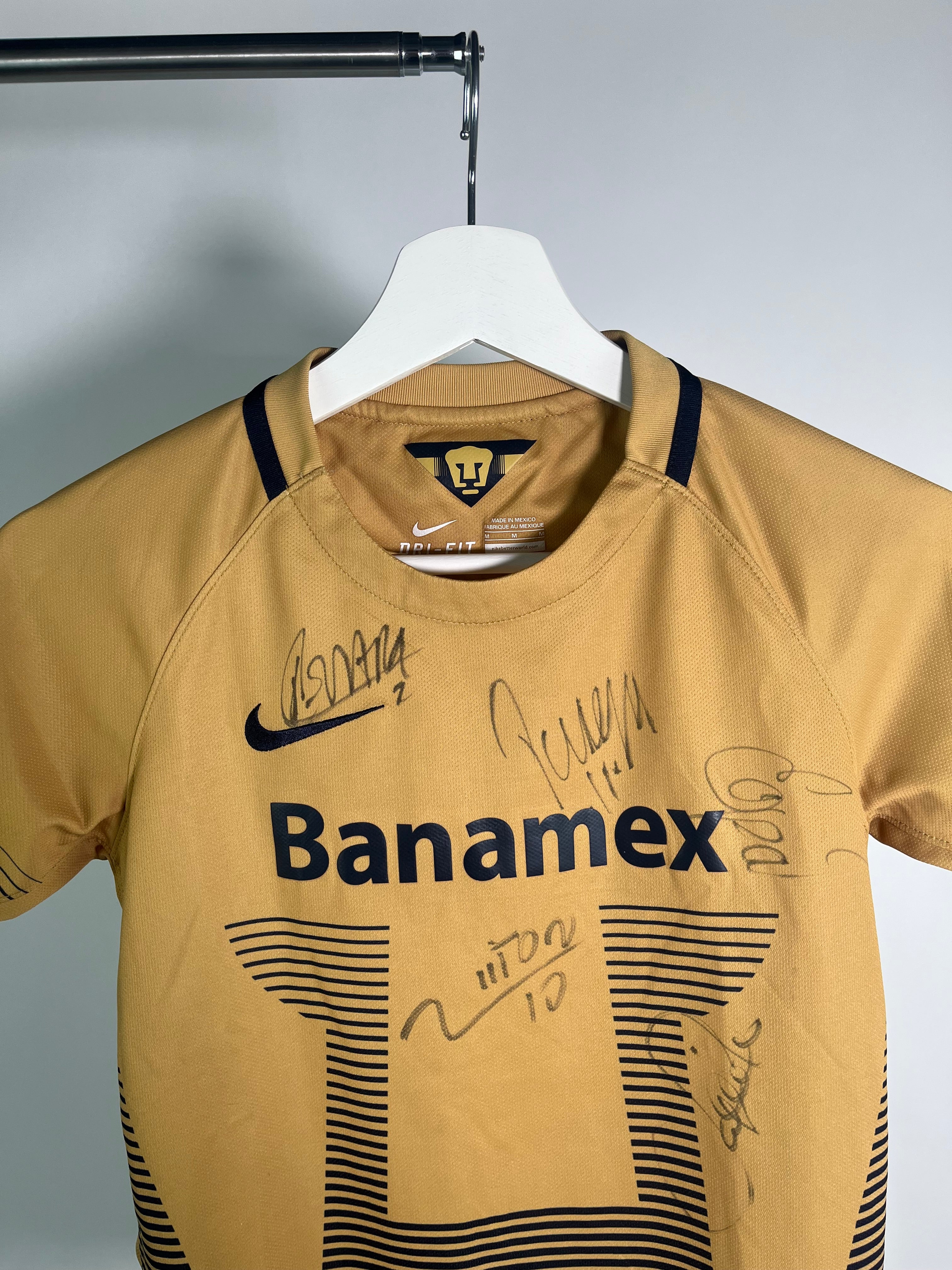 Pumas 2015-16 Home
