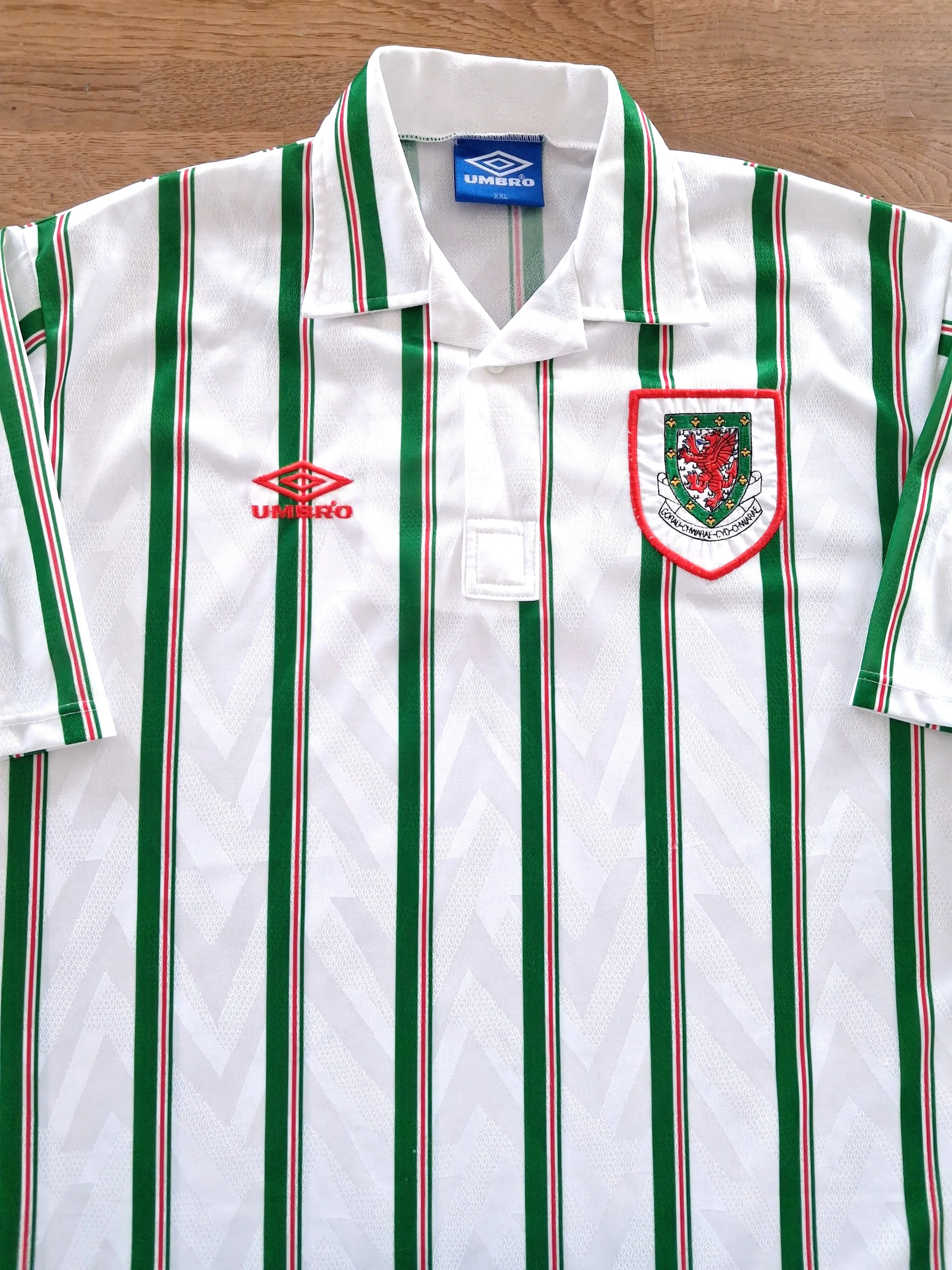 Wales 1993-94 Away