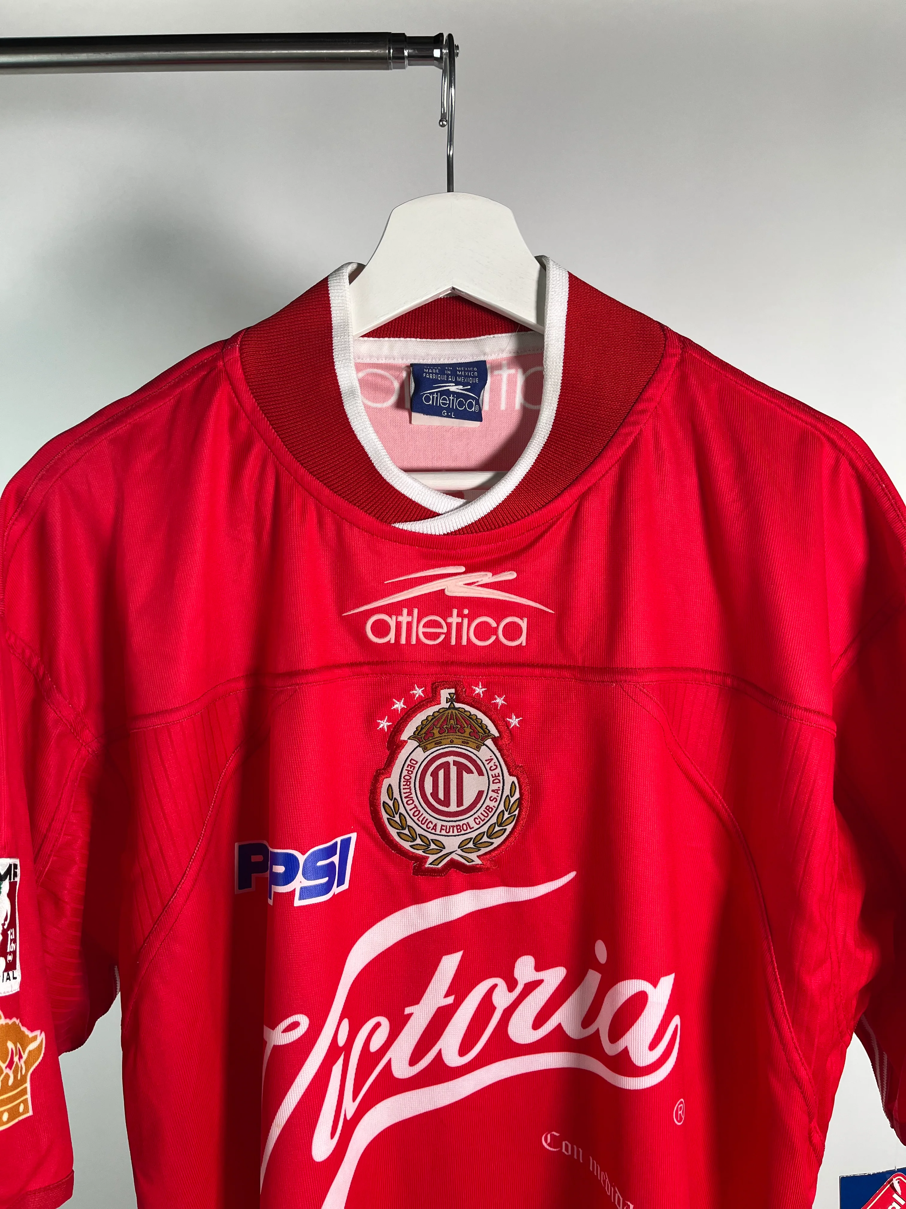 Toluca 2000-01 Home