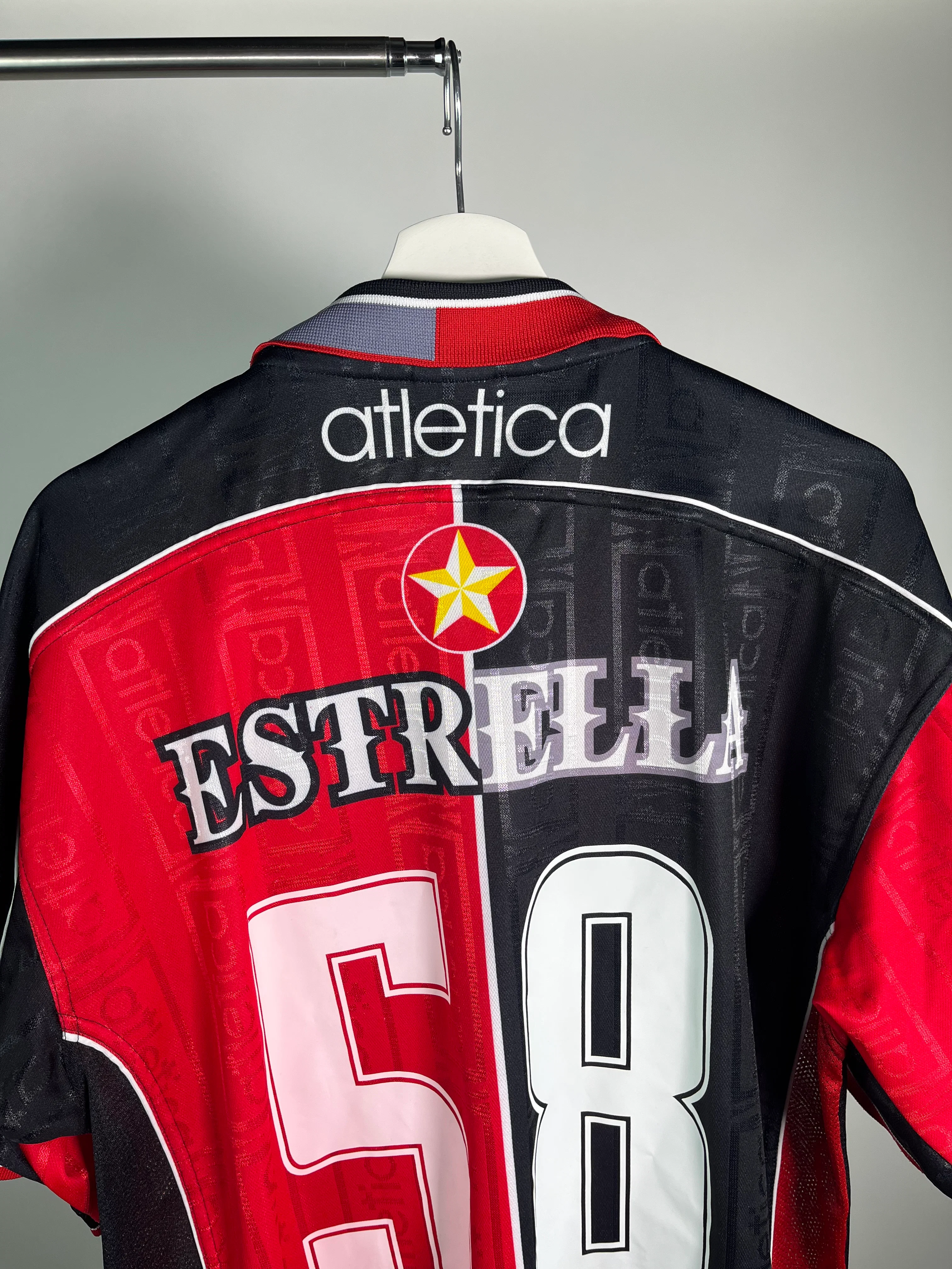 Atlas 1999-00 Home