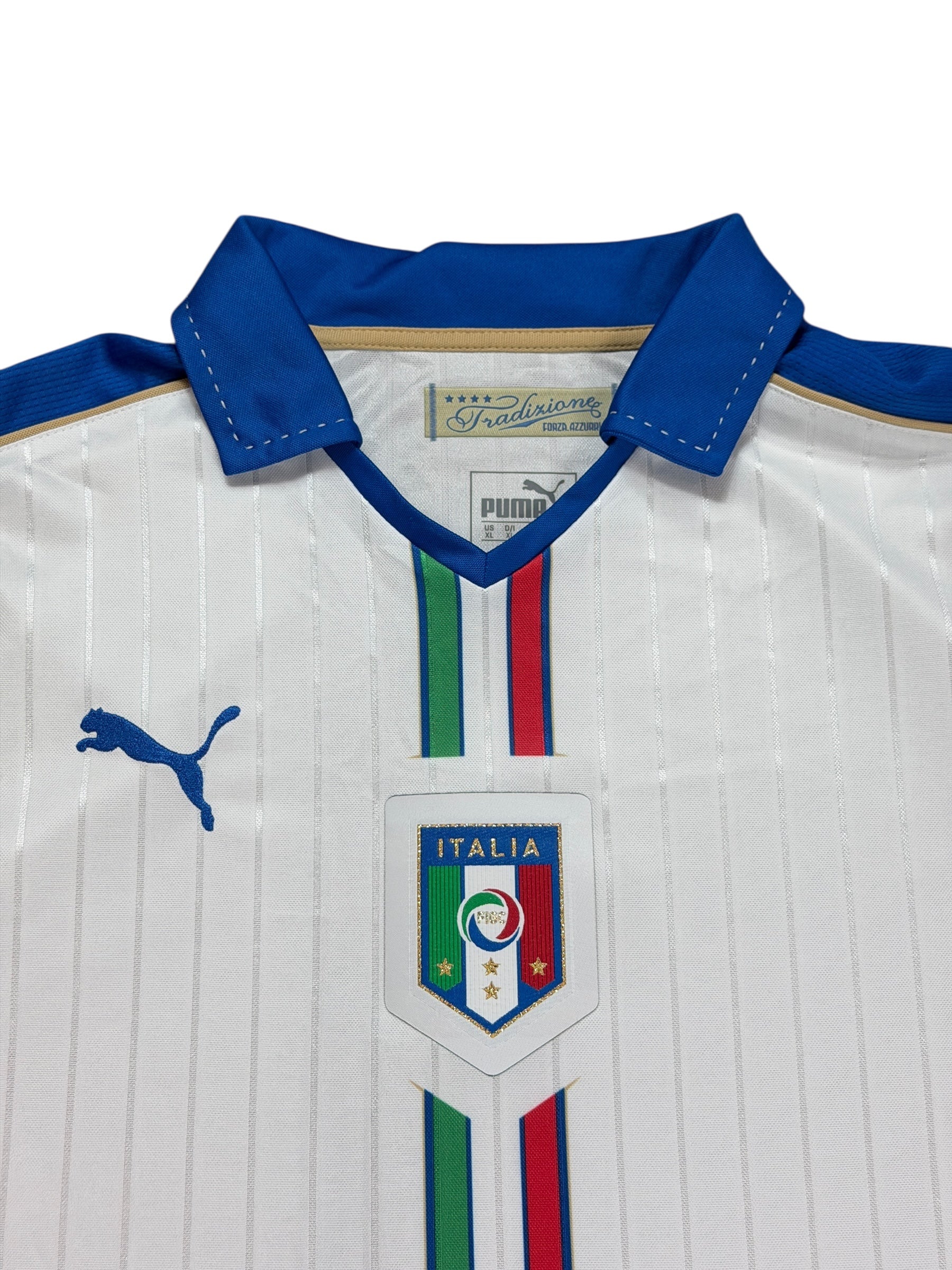 Italy 2016 Away