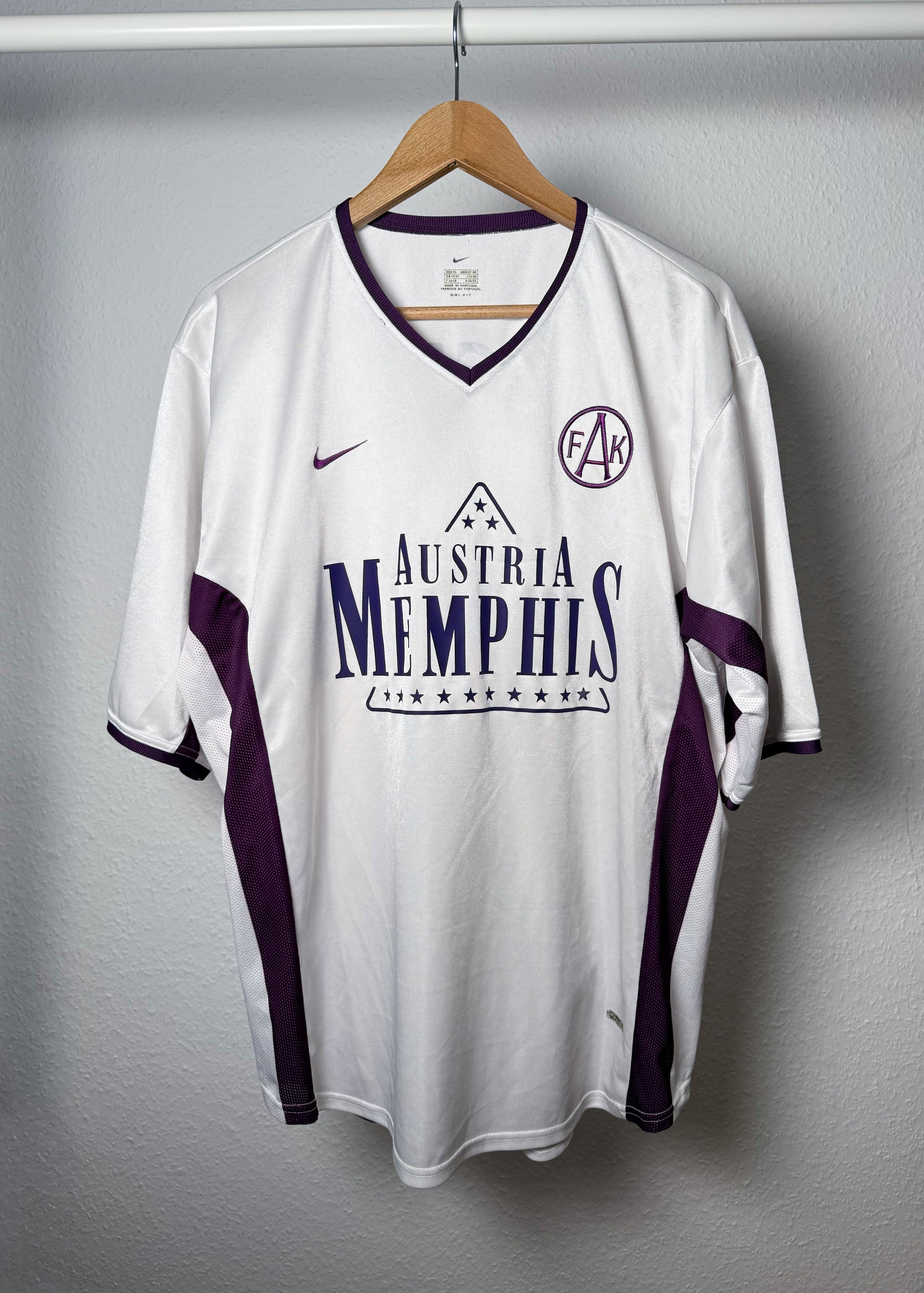 Austria 2002 Away