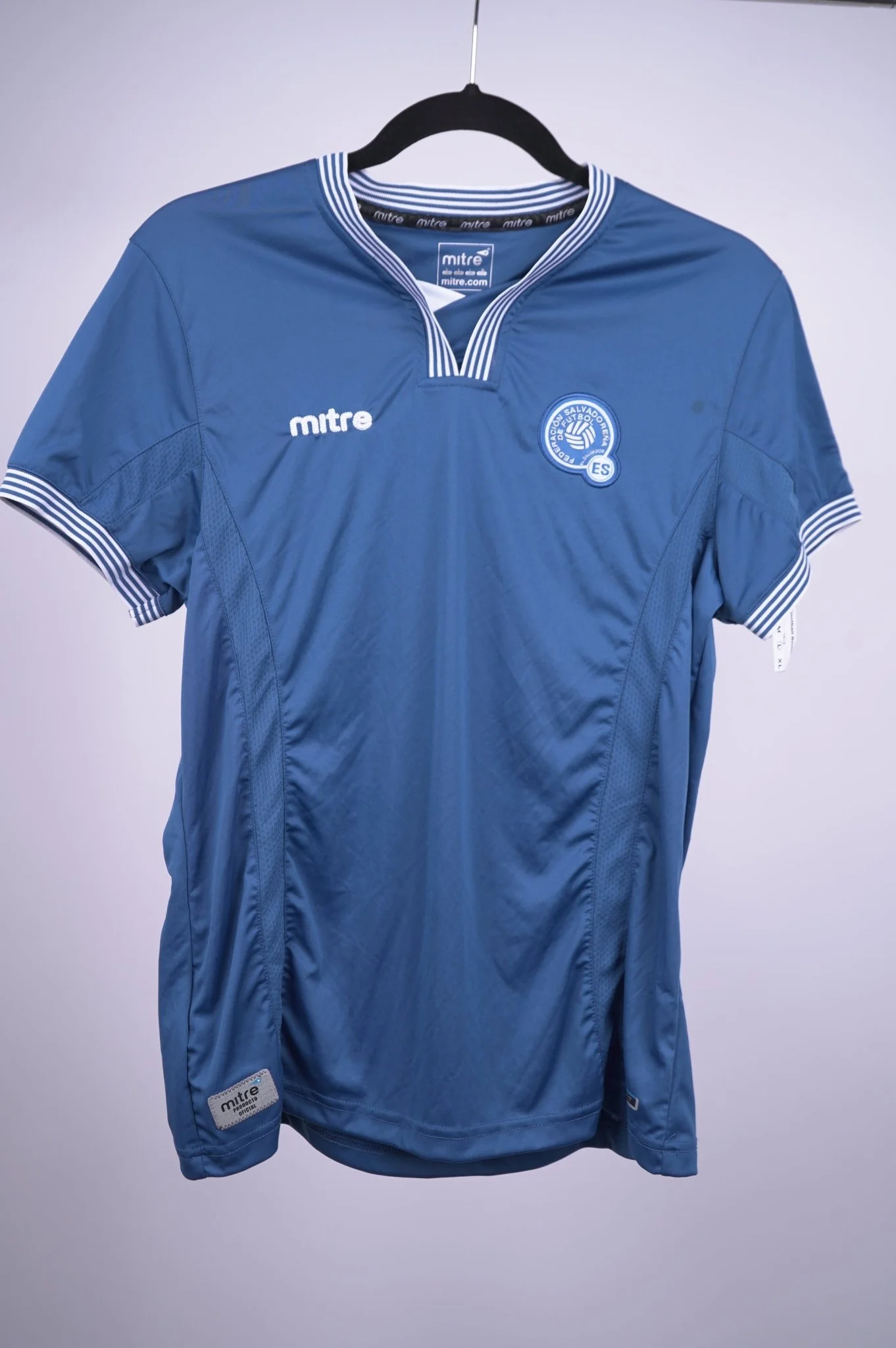 El Salvador 2015-16 Home