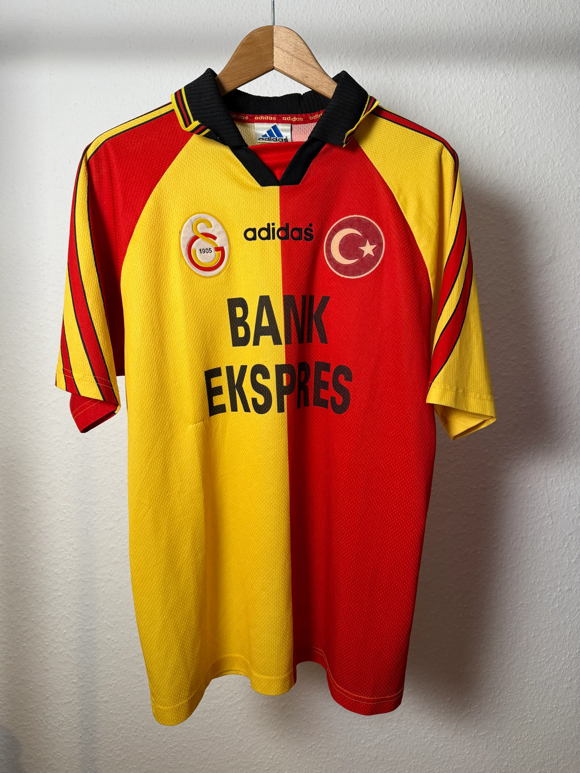 Galatasaray 1997-98 Home