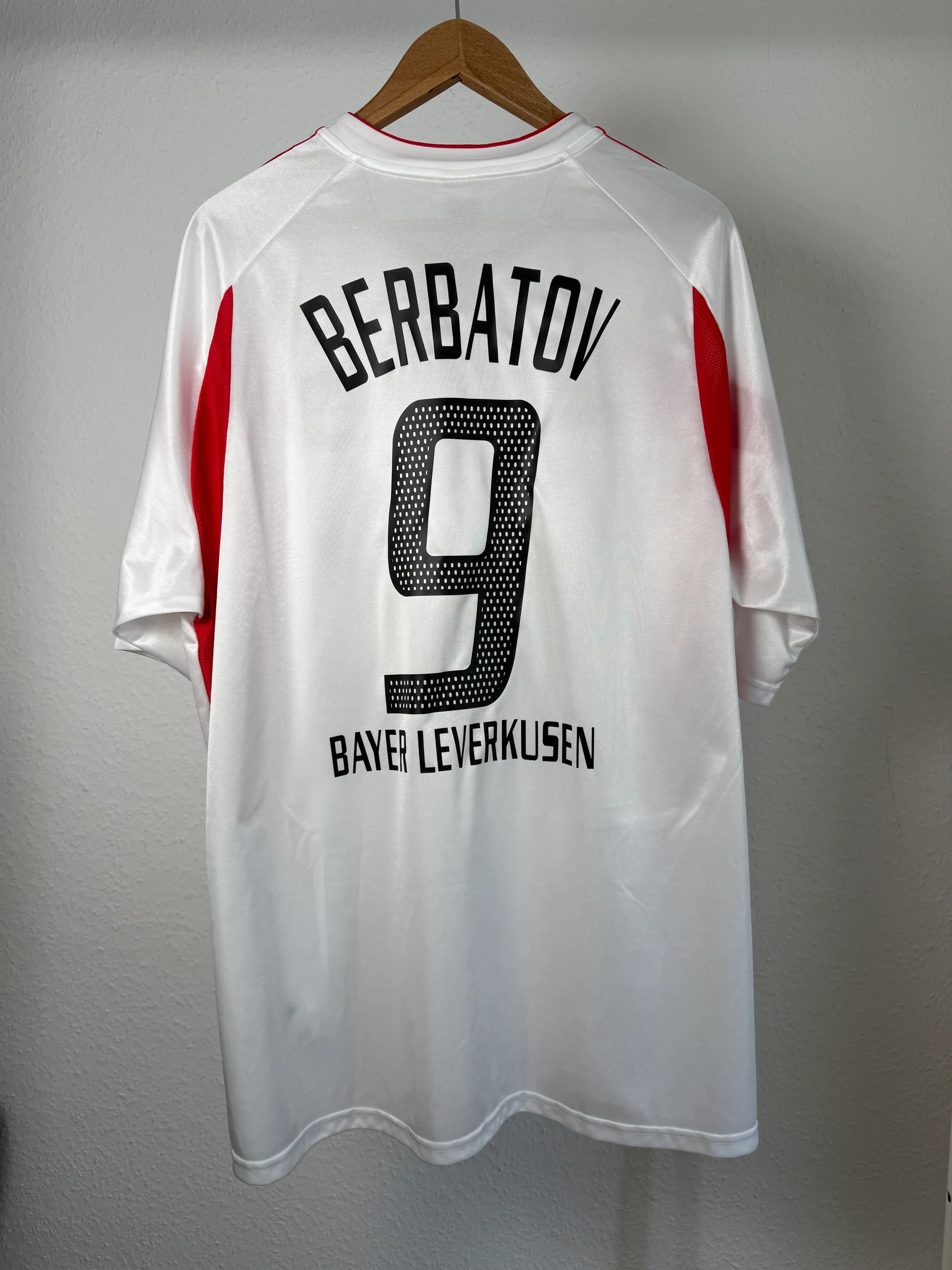 Bayer Leverkusen 2004-05 Away